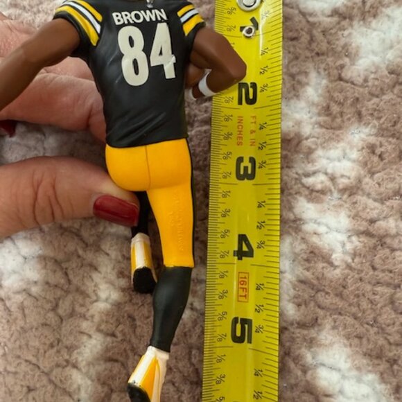 Antonio Brown NFL Pittsburgh Steelers 2017 Hallmark Christmas Ornament Football - Picture 4 of 5